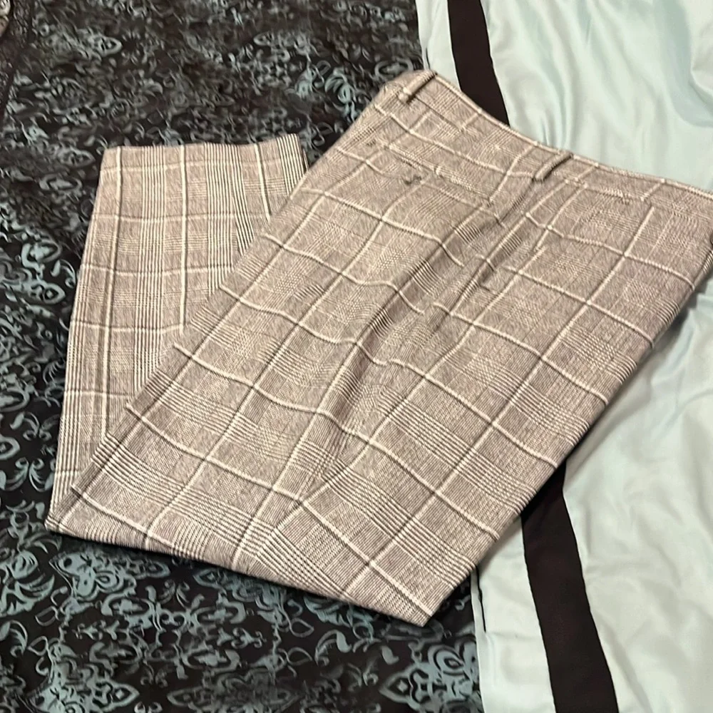 Express Men's Checkered Siur in Black and White, size 44 Small, pants 34x30 - Picture 6 of 12